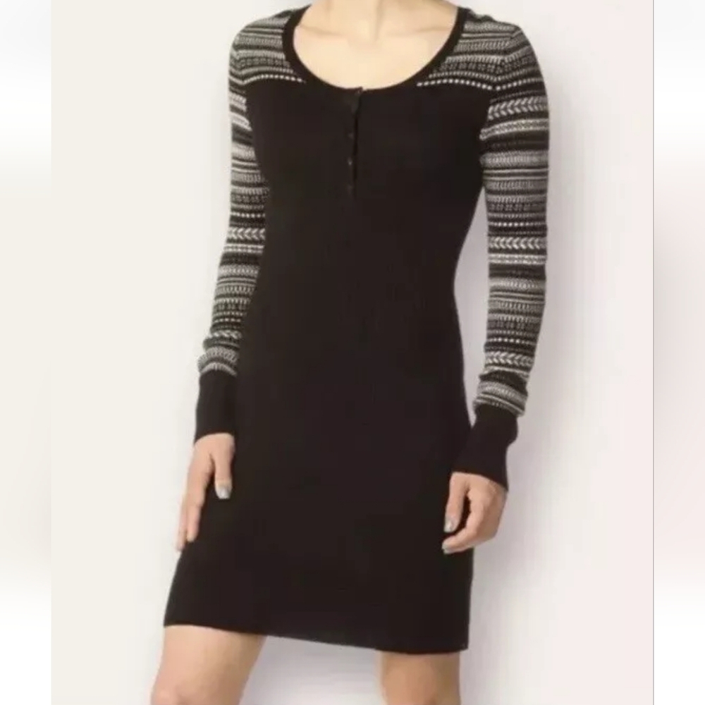 PATAGONIA Women's 'RIOS SECRET' Lambswool Blend Sweater Dress Black